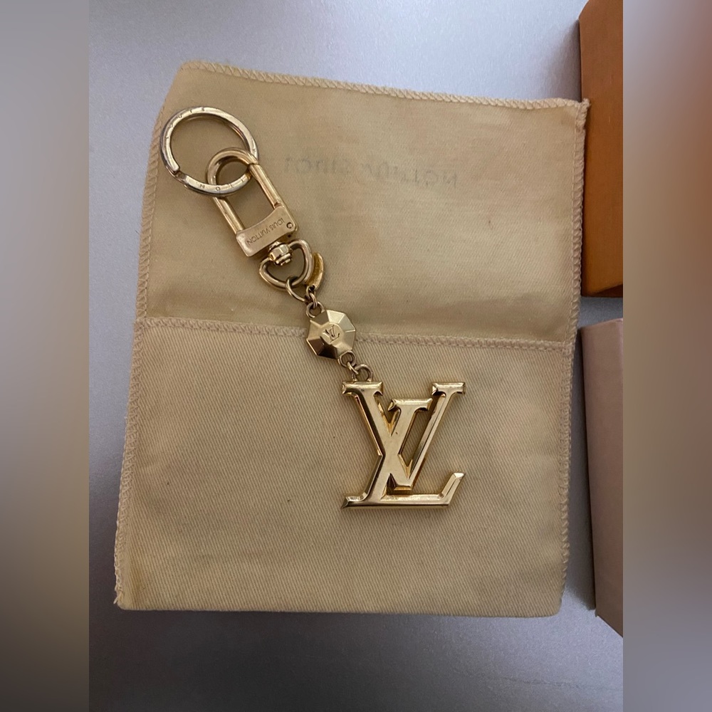Louis vuitton keychain Authentic